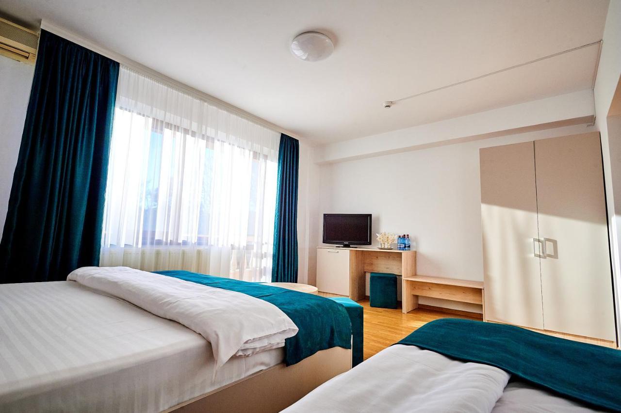Hotel Roxy & Maryo Западен Ефорие Екстериор снимка