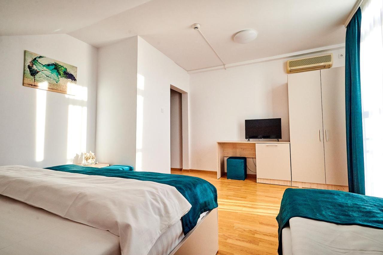 Hotel Roxy & Maryo Западен Ефорие Екстериор снимка
