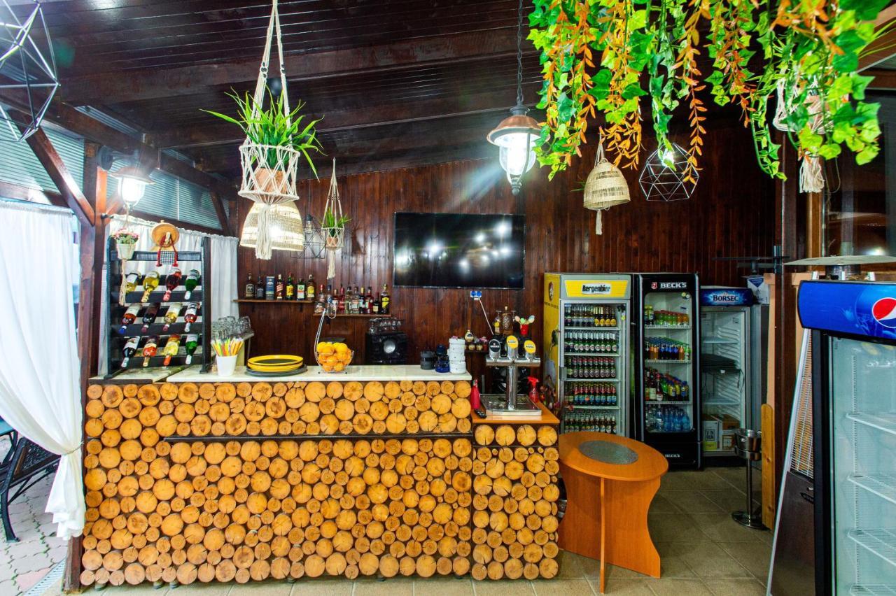 Hotel Roxy & Maryo Западен Ефорие Екстериор снимка